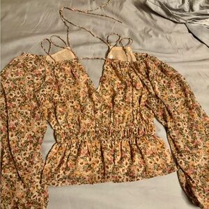 ASTR the Label Strappy Floral Blouse with Pink and Cream Tones Brand New No Tag